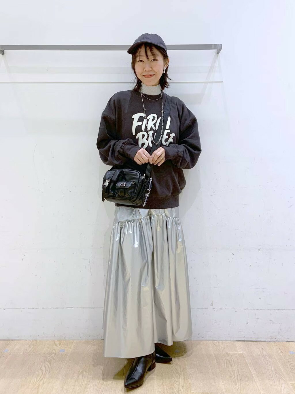 LAKOLEのスクエアポケットミニショルダーバッグを使ったコーディネートを紹介します。｜Rakuten Fashion(楽天ファッション／旧楽天ブランドアベニュー)3619400