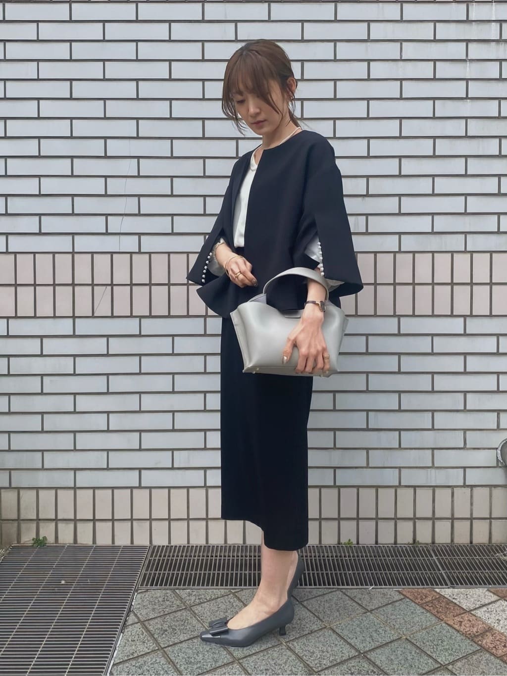 Vinのサイドタック2WAYハンドバックを使ったコーディネートを紹介します。｜Rakuten Fashion(楽天ファッション／旧楽天ブランドアベニュー)3620372