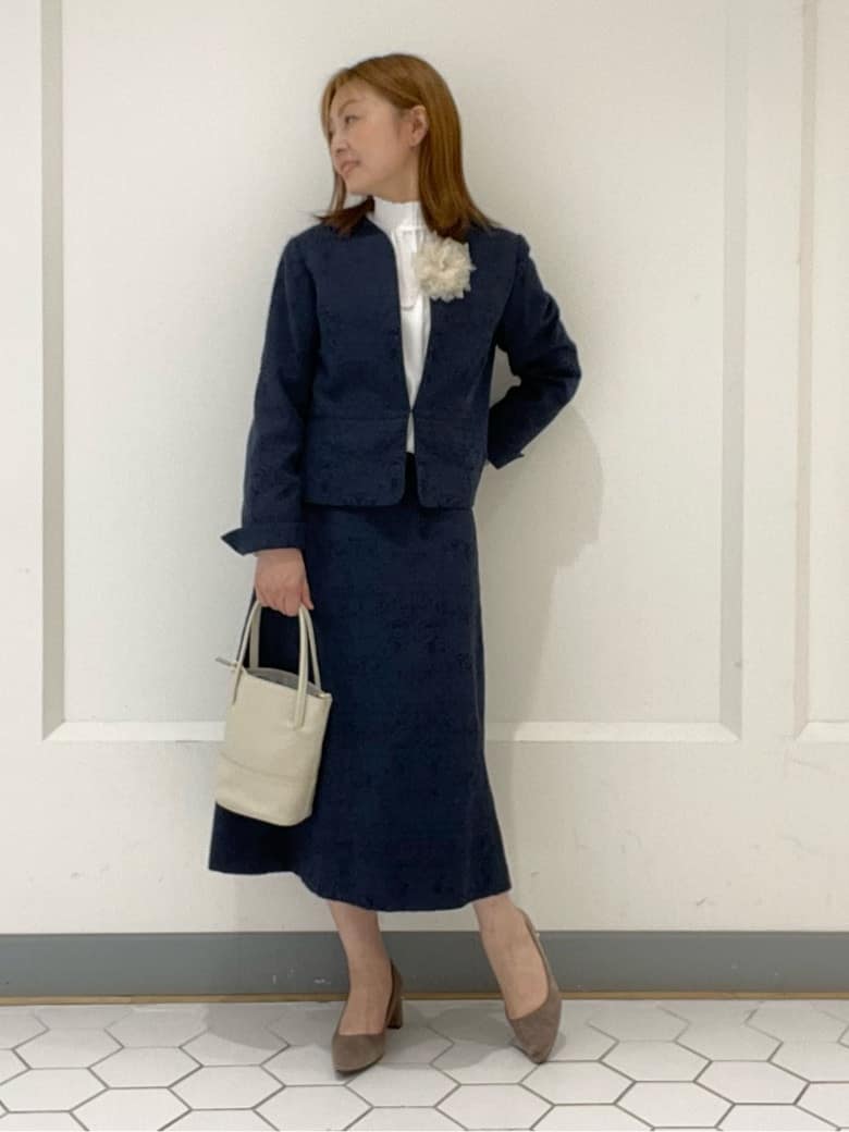 LAURA ASHLEYの【セレモニー/同柄アイテムあり】ノーカラージャカードジャケットを使ったコーディネートを紹介します。｜Rakuten Fashion(楽天ファッション／旧楽天ブランドアベニュー)3629552