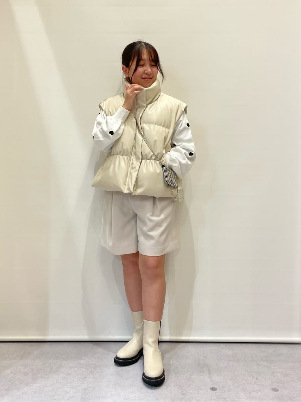 Vinのコーディネートを紹介します。｜Rakuten Fashion(楽天ファッション／旧楽天ブランドアベニュー)3630075