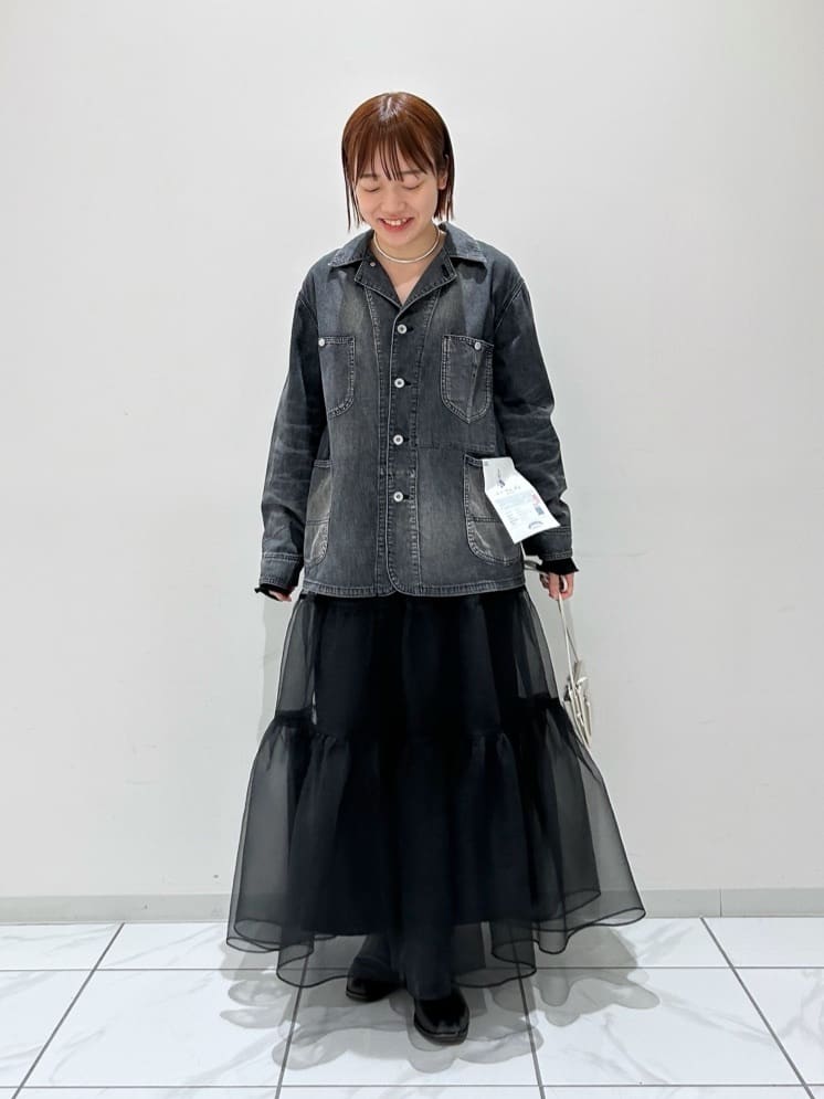 Whim Gazetteの【ai no de】satomi カバーオールを使ったコーディネートを紹介します。｜Rakuten Fashion(楽天ファッション／旧楽天ブランドアベニュー)3630440