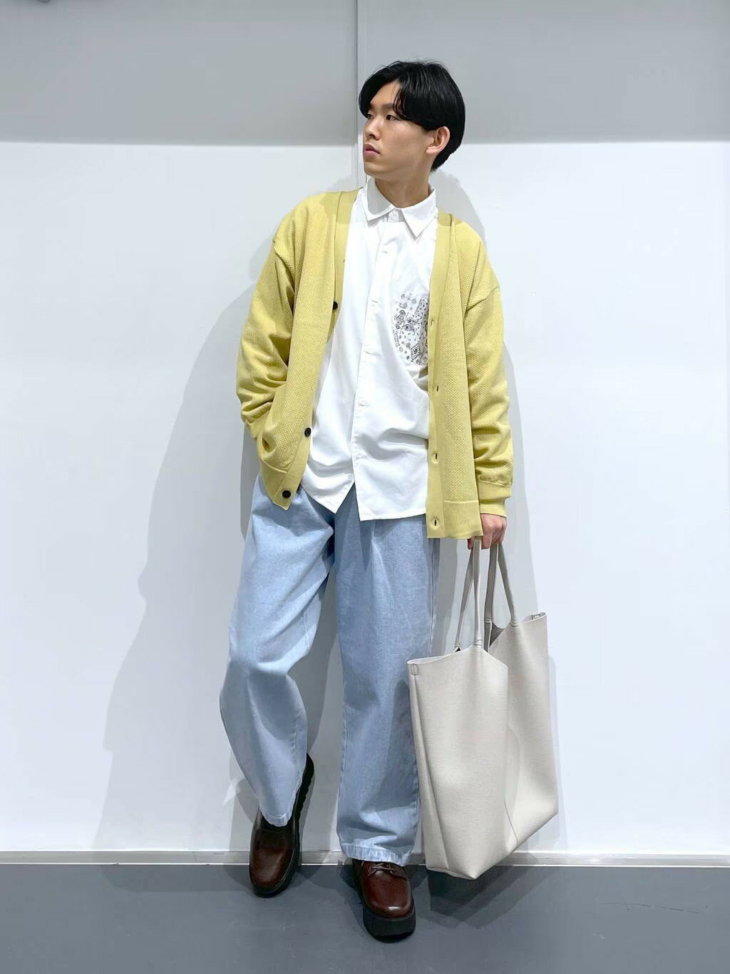 LAKOLEの縦長2スタイルトートを使ったコーディネートを紹介します。｜Rakuten Fashion(楽天ファッション／旧楽天ブランドアベニュー)3640047