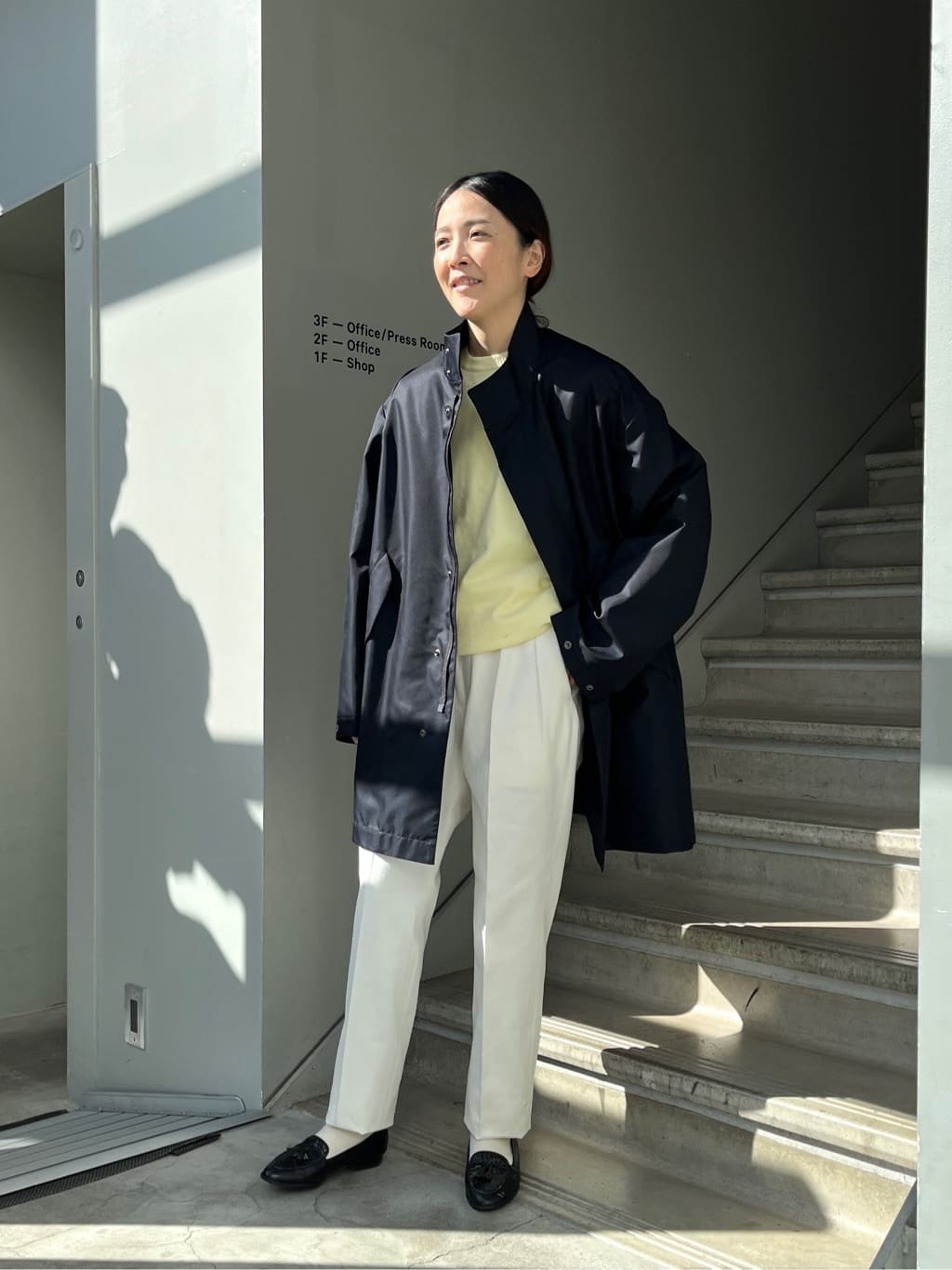 TAKEO KIKUCHIの【THE FLAGSHIP】コットンリネン カツラギ パンツを使ったコーディネートを紹介します。｜Rakuten Fashion(楽天ファッション／旧楽天ブランドアベニュー)3653502