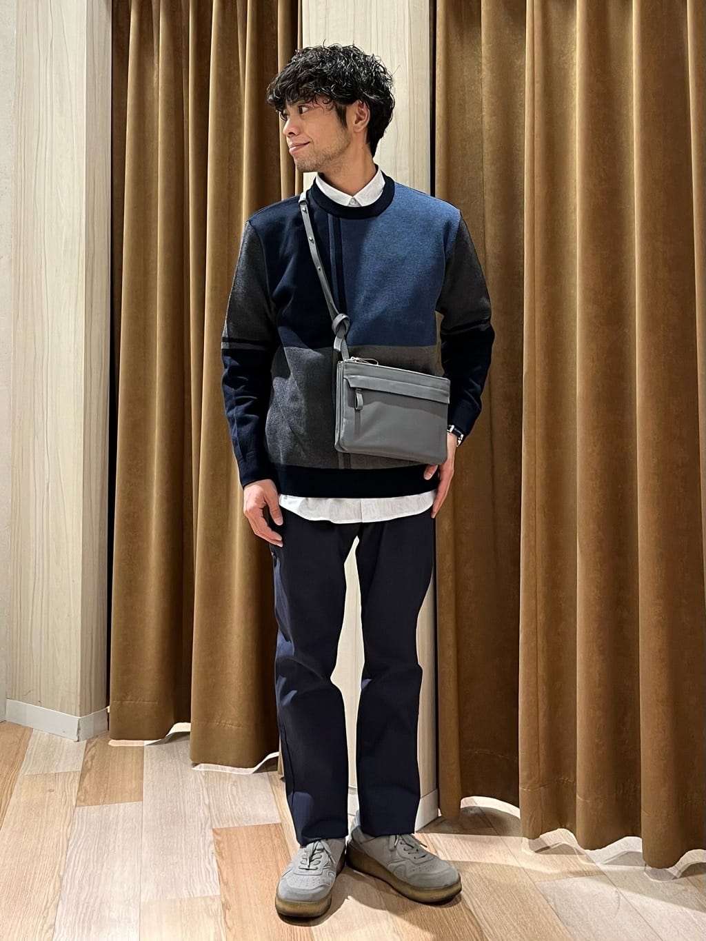 TAKEO KIKUCHIの【日本製】ブロッキング プルオーバーニットを使ったコーディネートを紹介します。｜Rakuten Fashion(楽天ファッション／旧楽天ブランドアベニュー)3658148