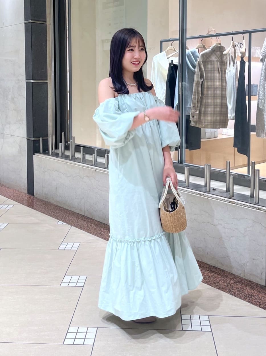 La boutique BonBonの3WAYボリュームスリーブワンピースを使った 