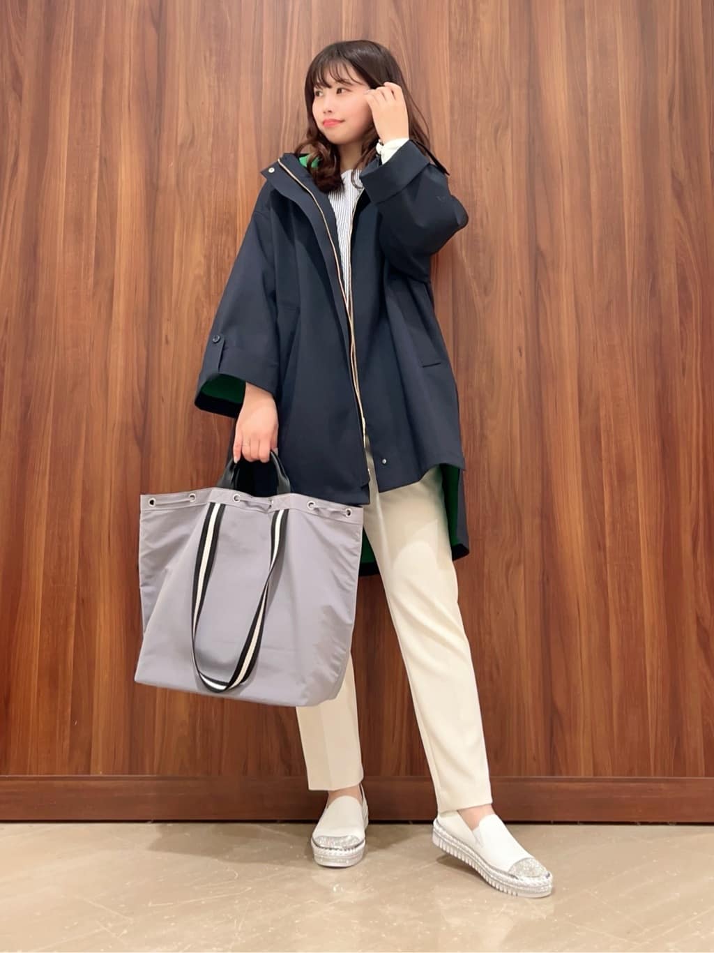 LASUDのラインテープ2WAY巾着トートバッグを使ったコーディネートを紹介します。｜Rakuten Fashion(楽天ファッション／旧楽天ブランドアベニュー)3663298