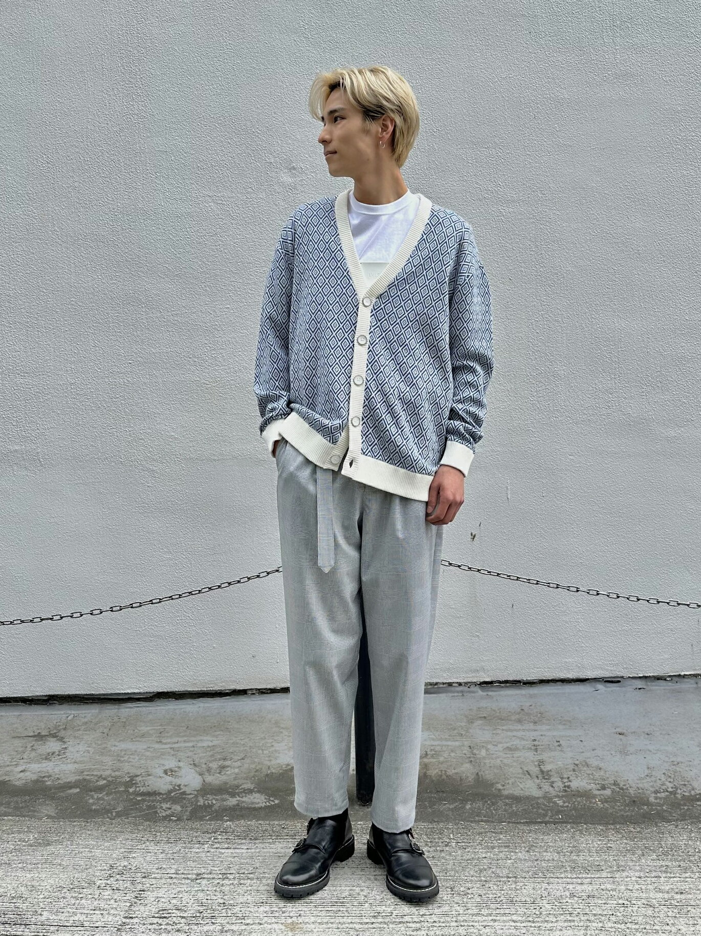 LOVELESSのジオメトリックカーディガンを使ったコーディネートを紹介します。｜Rakuten Fashion(楽天ファッション／旧楽天ブランドアベニュー)3672727