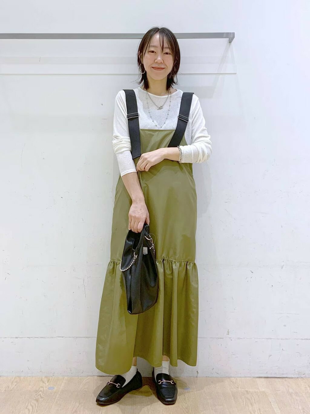 LAKOLEのミニ2WAYチェーンショルダーバッグを使ったコーディネートを紹介します。｜Rakuten Fashion(楽天ファッション／旧楽天ブランドアベニュー)3675101