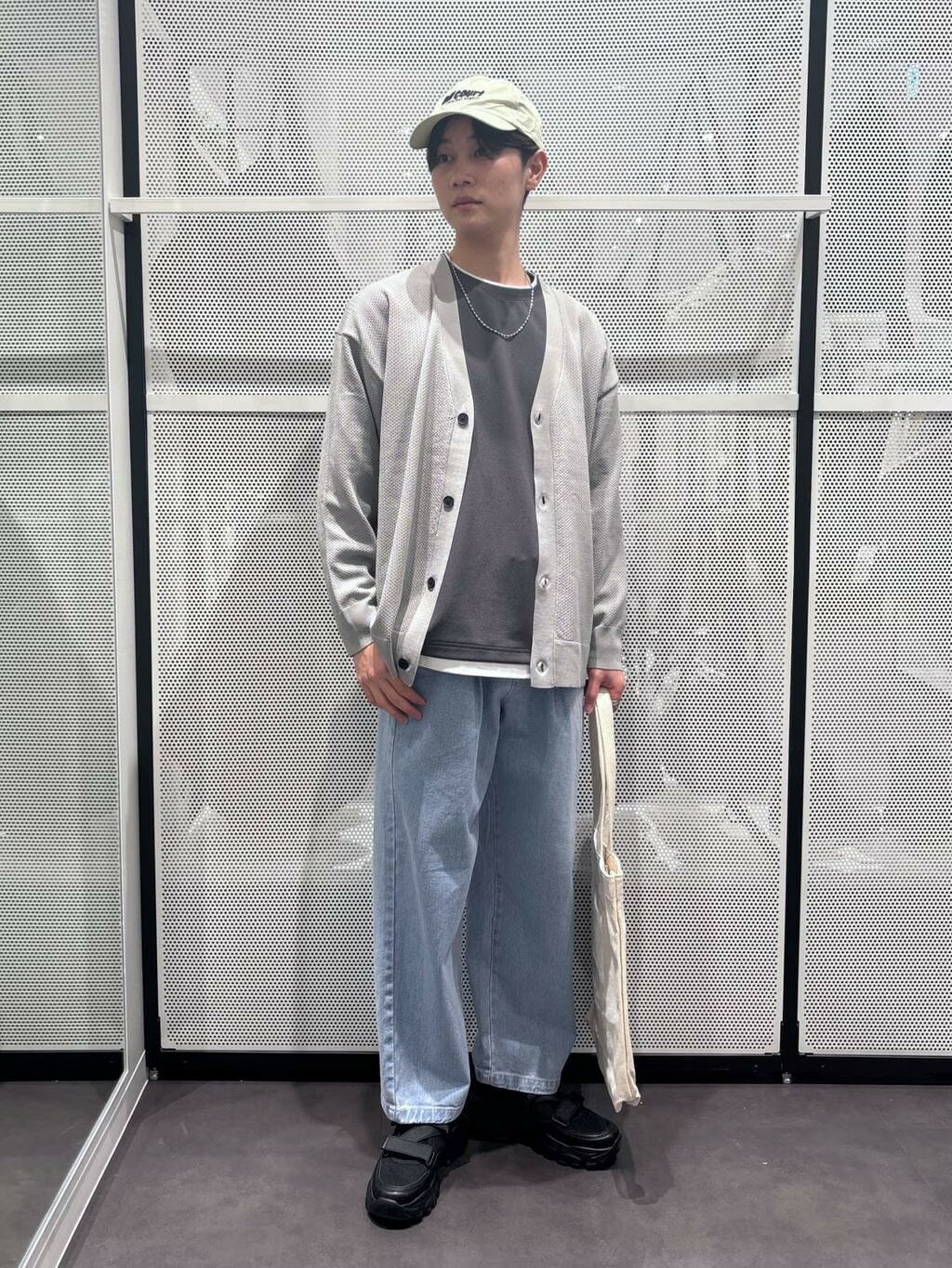 LAKOLEのベルトスニーカー[MENS]を使ったコーディネートを紹介します。｜Rakuten Fashion(楽天ファッション／旧楽天ブランドアベニュー)3675349