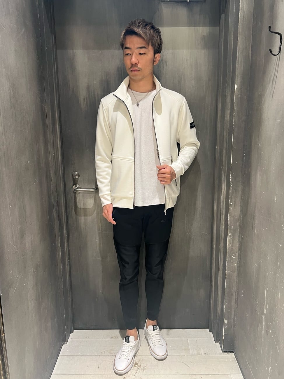 MEN'S BIGIの【PRO-SPERITYコラボアイテム】スタンドカラーZIPアップブルゾン<セットアップ対応>を使ったコーディネートを紹介します。｜Rakuten Fashion(楽天ファッション／旧楽天ブランドアベニュー)3675878