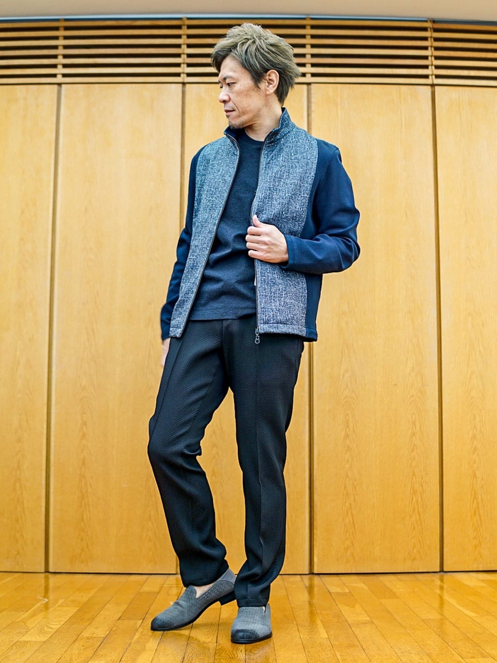 MEN'S BIGIの【ACTIVE TAILOR】スタンドジップアップブルゾンを使ったコーディネートを紹介します。｜Rakuten Fashion(楽天ファッション／旧楽天ブランドアベニュー)3691842