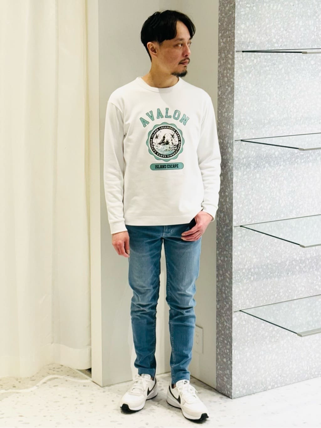 MEN'S BIGIの9ozハイパーストレッチスラブデニムパンツを使ったコーディネートを紹介します。｜Rakuten Fashion(楽天ファッション／旧楽天ブランドアベニュー)3729228