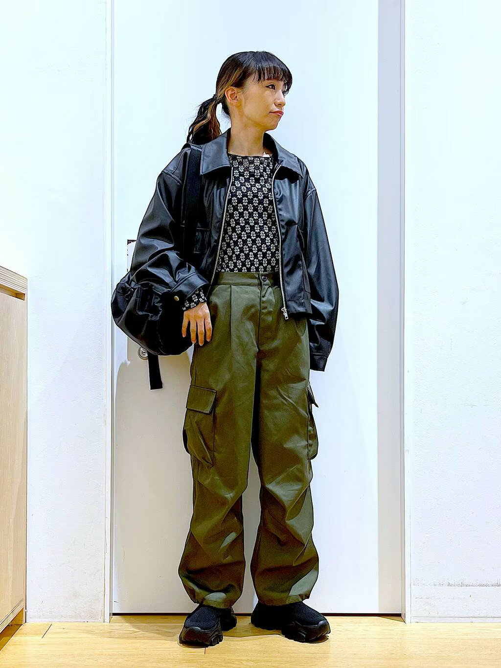 LAKOLEのドロストバレルショルダーを使ったコーディネートを紹介します。｜Rakuten Fashion(楽天ファッション／旧楽天ブランドアベニュー)3732771