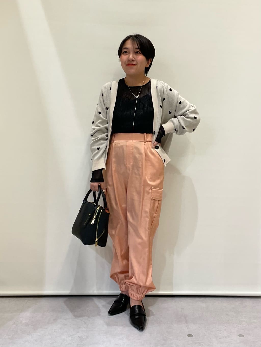 Vinのクルーネックラメシアートップスを使ったコーディネートを紹介します。｜Rakuten Fashion(楽天ファッション／旧楽天ブランドアベニュー)3747262