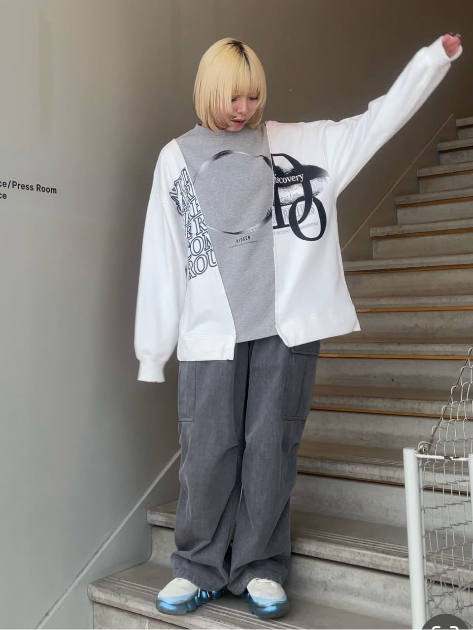 tk.TAKEO KIKUCHIのリメイクライクスウェットプルオーバーを使ったコーディネートを紹介します。｜Rakuten Fashion(楽天ファッション／旧楽天ブランドアベニュー)3749836