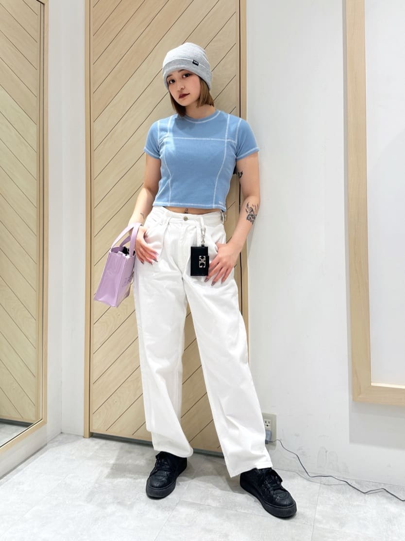 X-girlのFACE WIDE TAPERED PANTS パンツ X-girlを使ったコーディネートを紹介します。｜Rakuten Fashion(楽天ファッション／旧楽天ブランドアベニュー)3750650