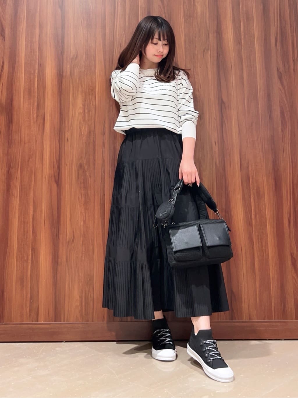 Vinのコーディネートを紹介します。｜Rakuten Fashion(楽天ファッション／旧楽天ブランドアベニュー)3754646