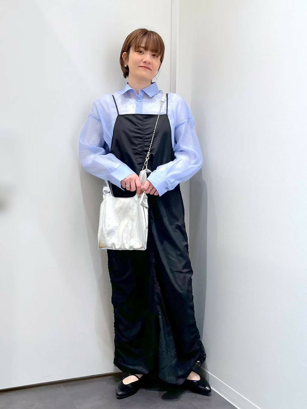 LAKOLEのミニ2WAYチェーンショルダーバッグを使ったコーディネートを紹介します。｜Rakuten Fashion(楽天ファッション／旧楽天ブランドアベニュー)3757063