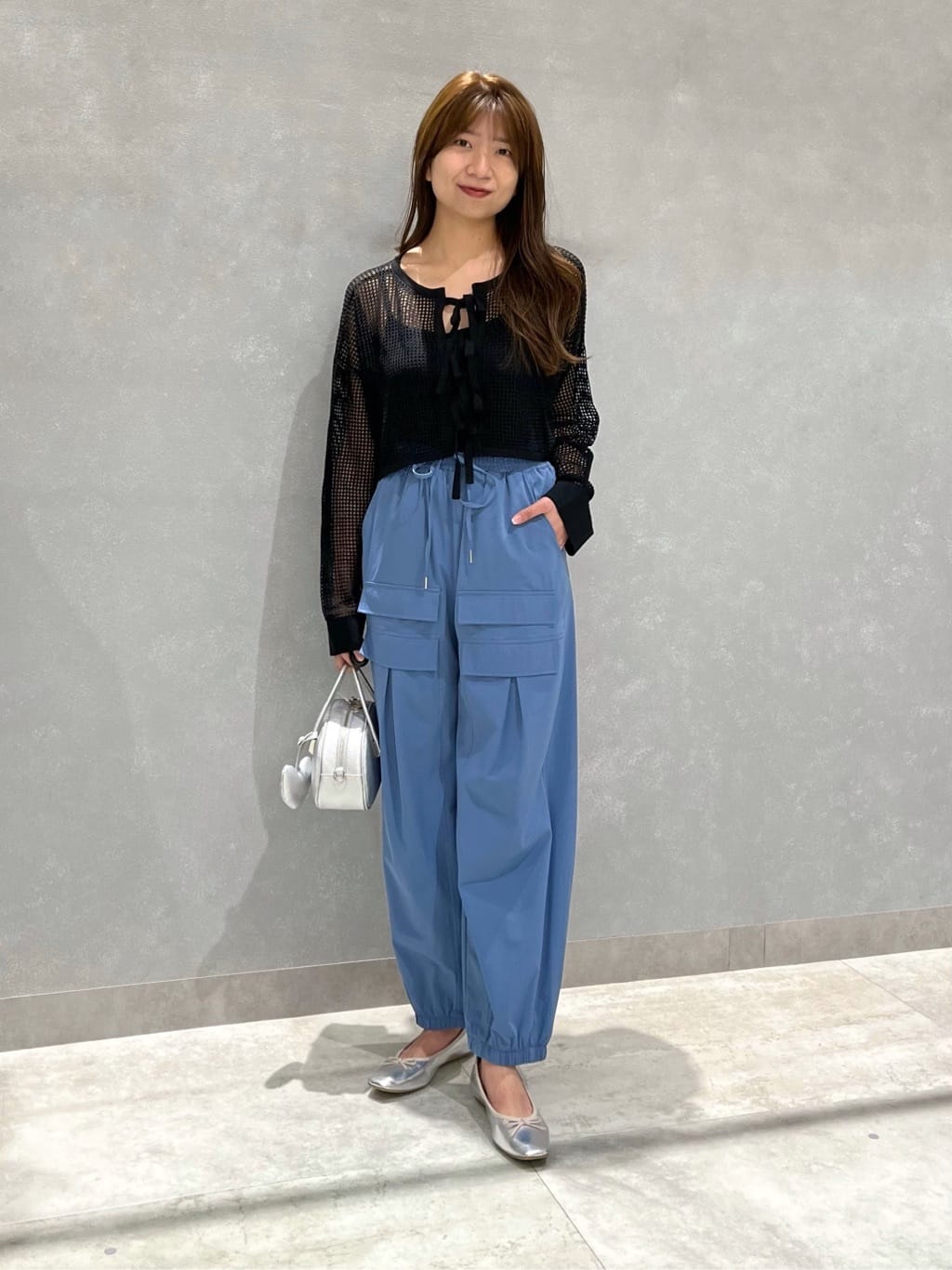 Vinの2wayリボンメッシュニットを使ったコーディネートを紹介します。｜Rakuten Fashion(楽天ファッション／旧楽天ブランドアベニュー)3772580