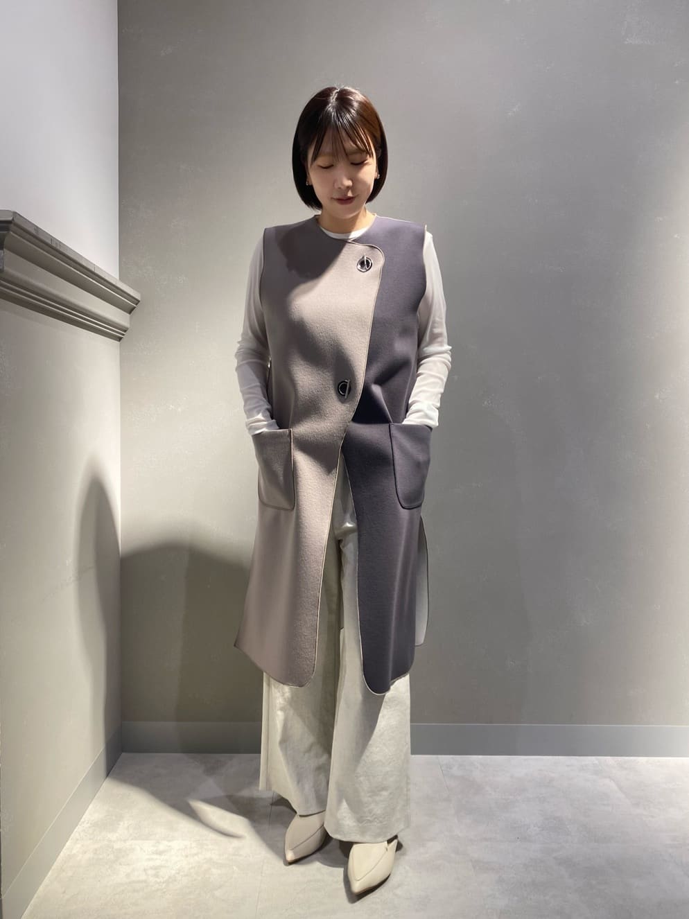 Vinのボンディングバイカラーロングジレを使ったコーディネートを紹介します。｜Rakuten Fashion(楽天ファッション／旧楽天ブランドアベニュー)3779682