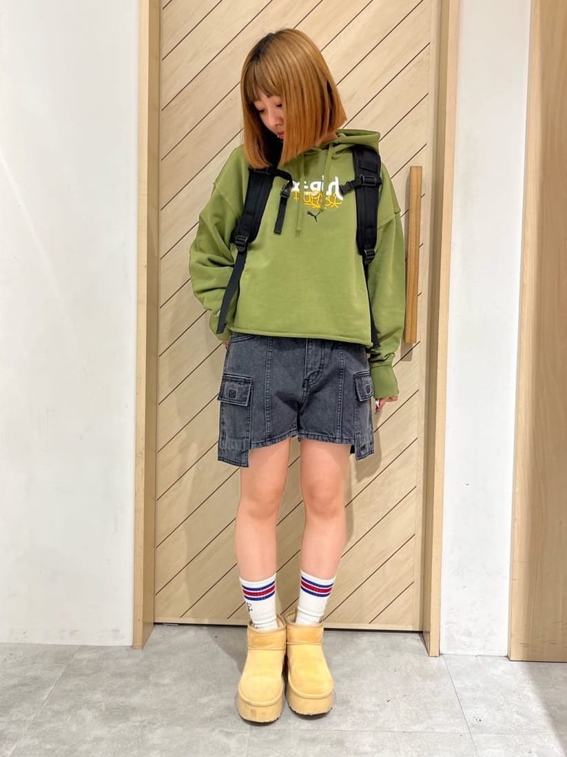 X-girlのFLAP POCKET SHORT PANTS ショートパンツ X-girlを使ったコーディネートを紹介します。｜Rakuten Fashion(楽天ファッション／旧楽天ブランドアベニュー)3781706