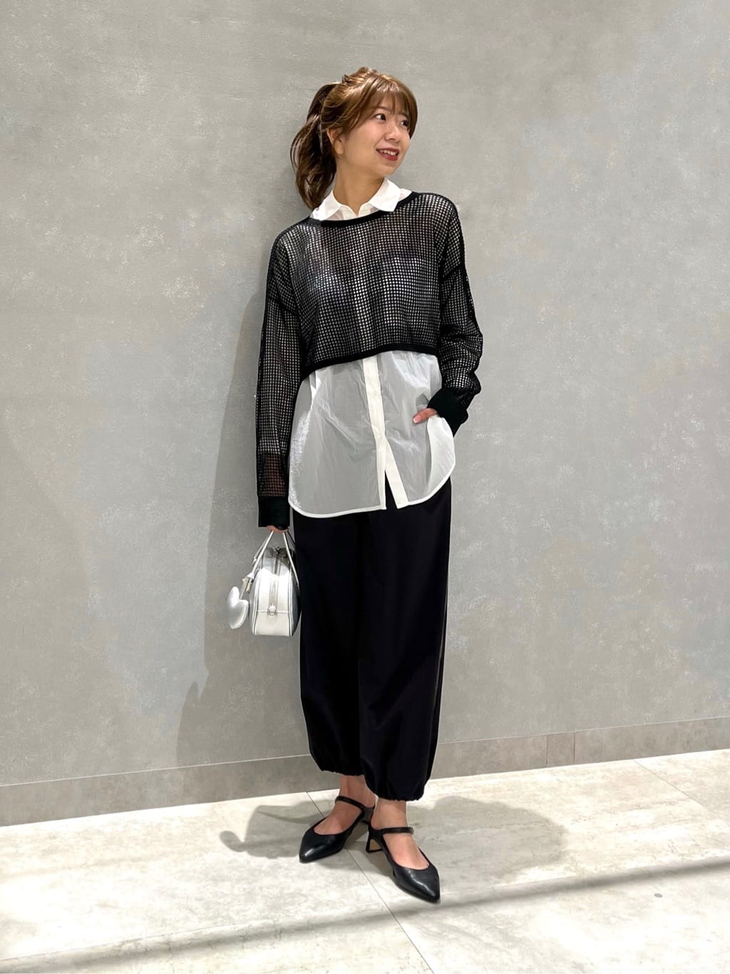 Vinのシアーオーバーシャツを使ったコーディネートを紹介します。｜Rakuten Fashion(楽天ファッション／旧楽天ブランドアベニュー)3785426