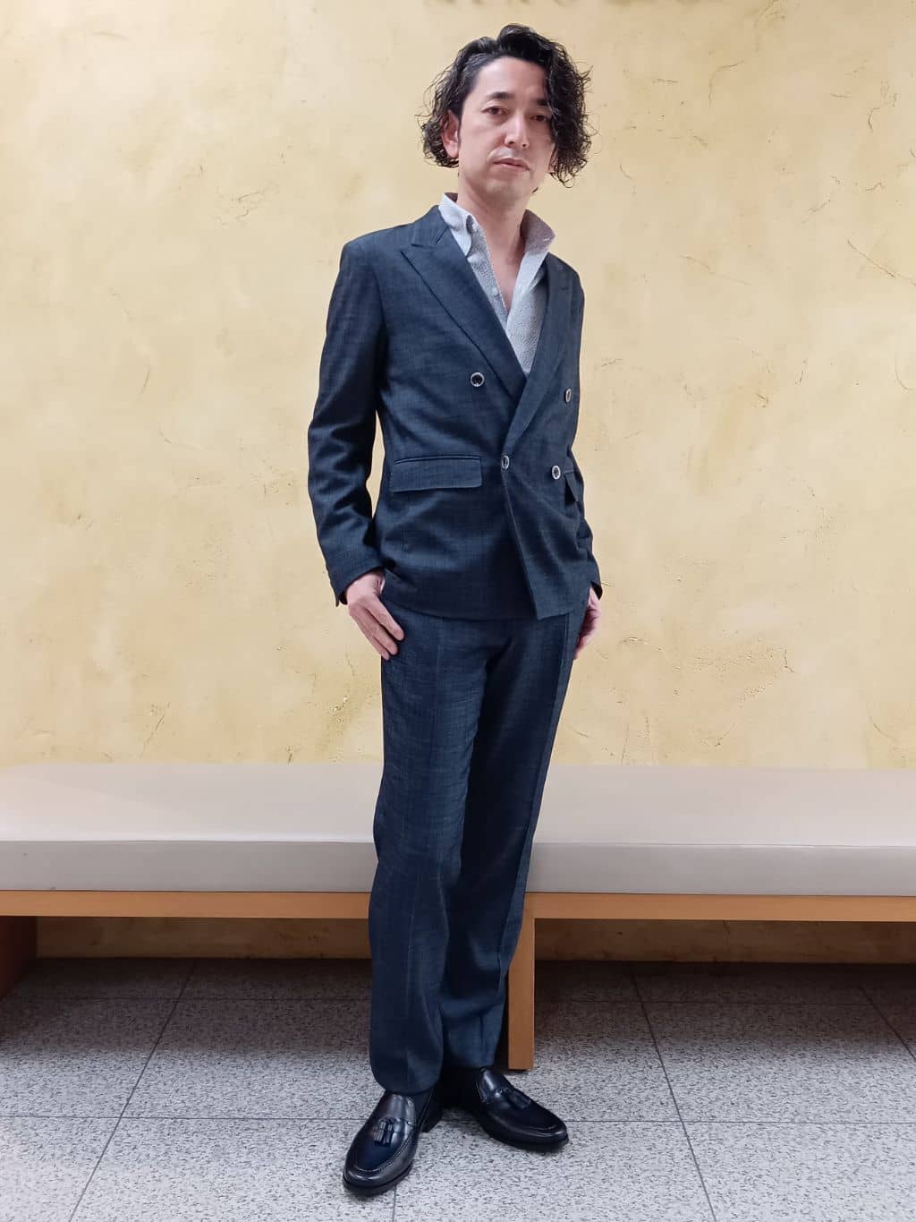 MEN'S BIGIのロイヤルオックスデニム調シャンブレージャケットを使ったコーディネートを紹介します。｜Rakuten Fashion(楽天ファッション／旧楽天ブランドアベニュー)3789777