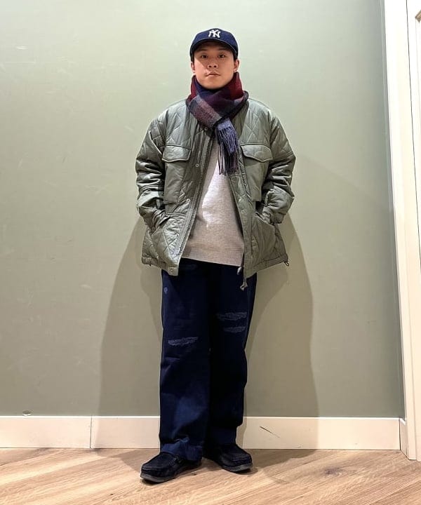 BEAMS MENのBEAMS / リペア チノ パンツを使ったコーディネートを紹介します。｜Rakuten Fashion(楽天ファッション／旧楽天ブランドアベニュー)3791151