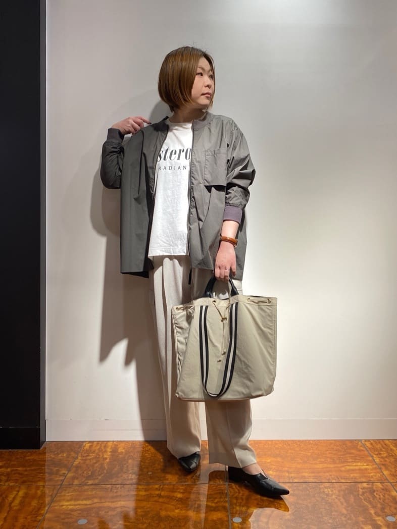 Vinのラインテープ2WAY巾着トートバッグを使ったコーディネートを紹介します。｜Rakuten Fashion(楽天ファッション／旧楽天ブランドアベニュー)3793768