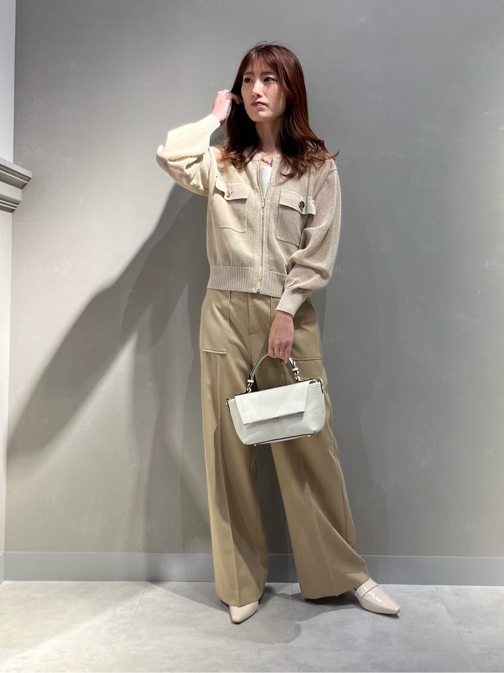 VinのWポケット透かし編みニットジップカーディガンを使ったコーディネートを紹介します。｜Rakuten Fashion(楽天ファッション／旧楽天ブランドアベニュー)3797906