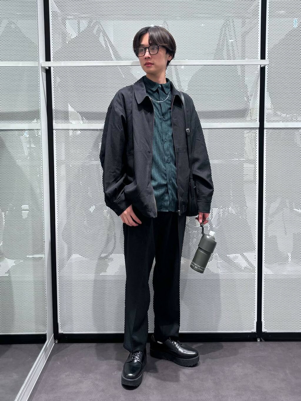 LAKOLEのシャークソールプレーントゥシューズを使ったコーディネートを紹介します。｜Rakuten Fashion(楽天ファッション／旧楽天ブランドアベニュー)3797321