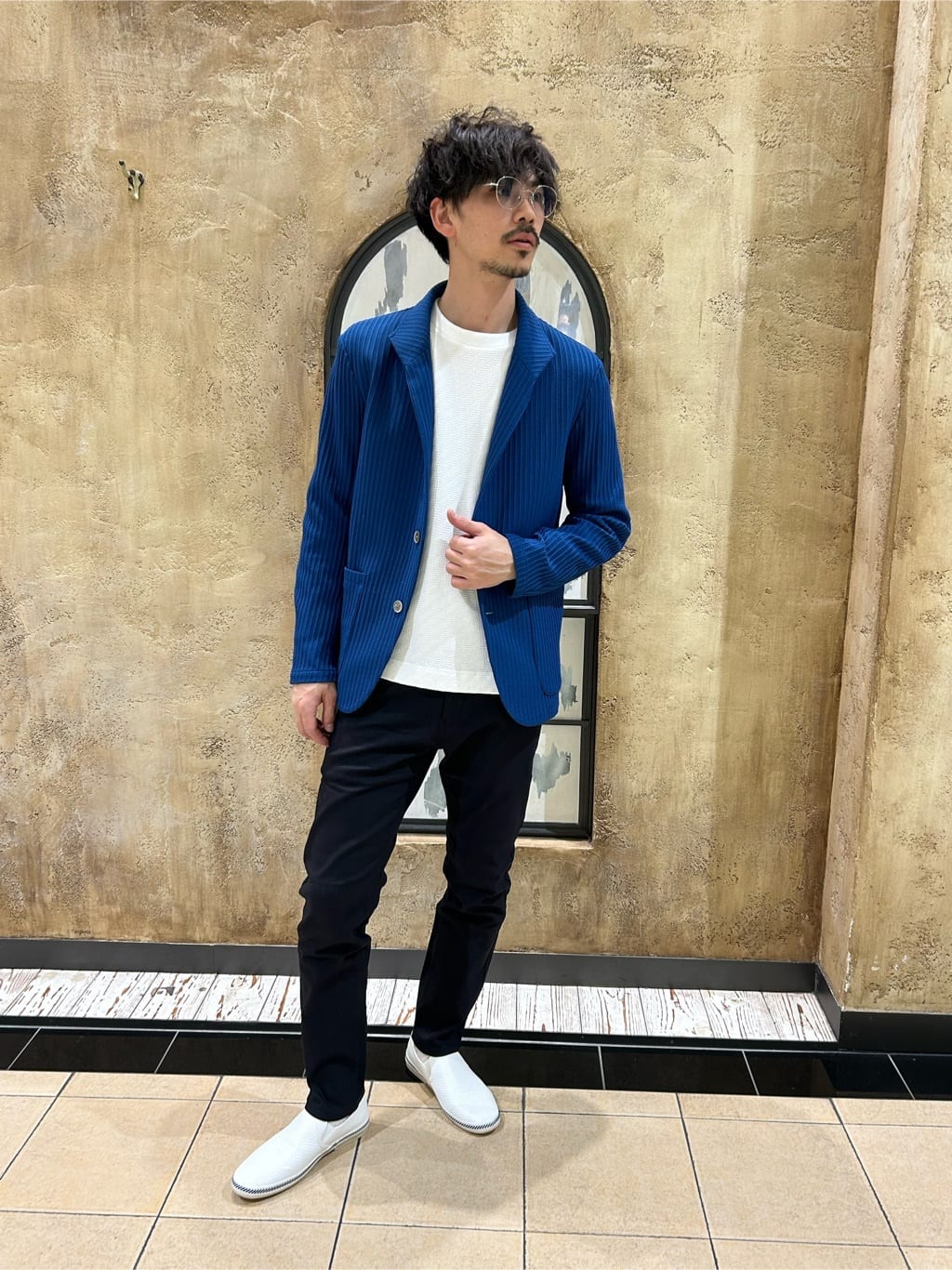 MEN'S BIGIのポリエステルニットスタンドカラージャケッを使ったコーディネートを紹介します。｜Rakuten Fashion(楽天ファッション／旧楽天ブランドアベニュー)3801040