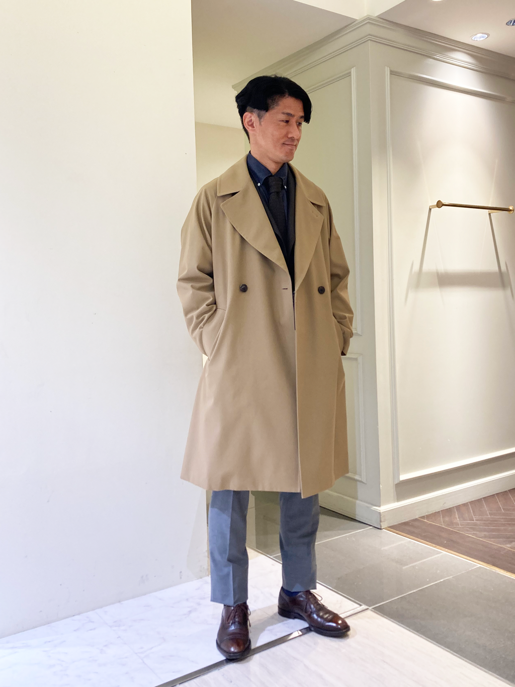 MACKINTOSH LONDONのオーガニックコットンツイルトレンチコートを使ったコーディネート | Rakuten  Fashion(楽天ファッション／旧楽天ブランドアベニュー)3816432