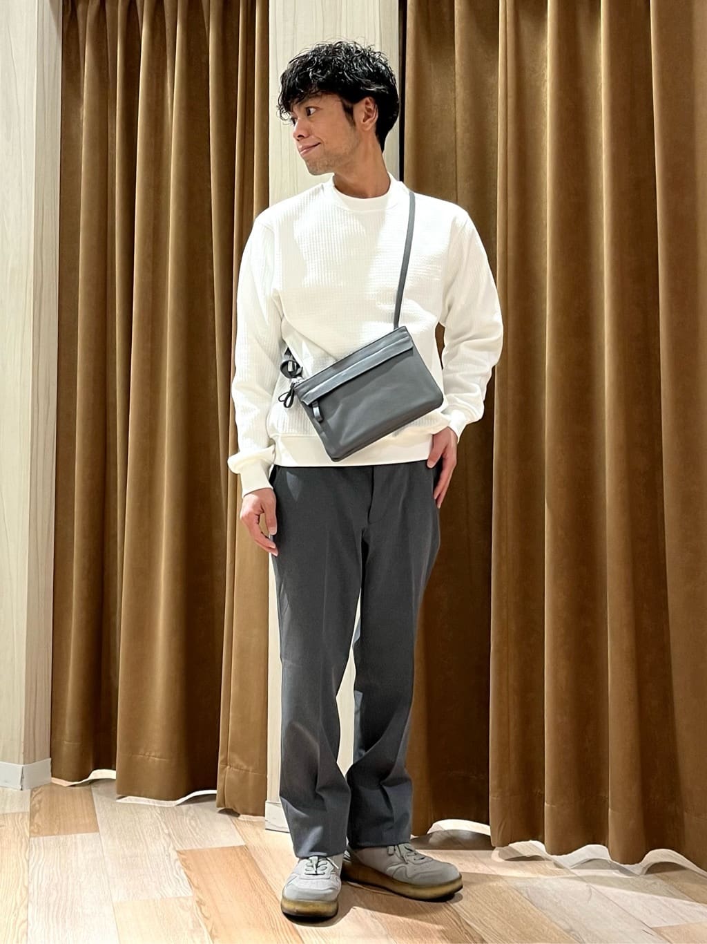 TAKEO KIKUCHIの【抗菌防臭】クロスウィーブ カットソーを使ったコーディネートを紹介します。｜Rakuten Fashion(楽天ファッション／旧楽天ブランドアベニュー)3823697