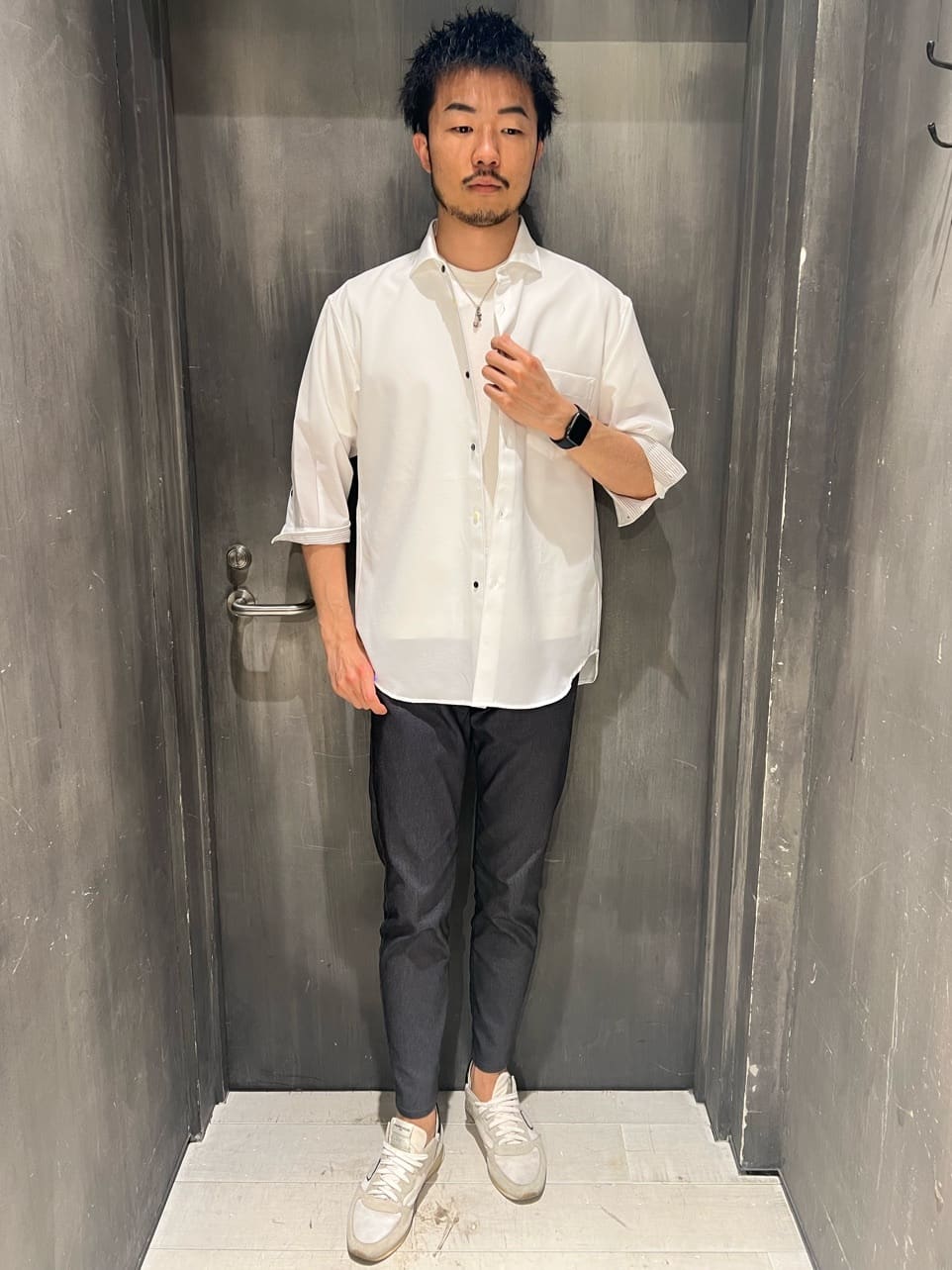 MEN'S BIGIのポリエステルカチオン七分袖ワイドカラーシャツを使ったコーディネートを紹介します。｜Rakuten Fashion(楽天ファッション／旧楽天ブランドアベニュー)3827213