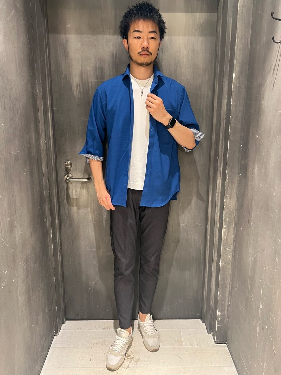 MEN'S BIGIのポリエステルカチオン七分袖ワイドカラーシャツを使ったコーディネートを紹介します。｜Rakuten Fashion(楽天ファッション／旧楽天ブランドアベニュー)3827220