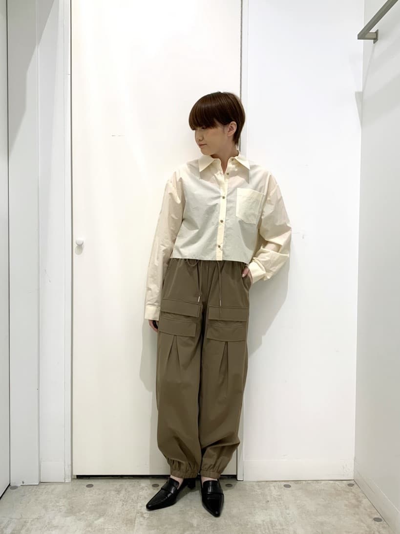 Vinのコットンクロップドシャツを使ったコーディネートを紹介します。｜Rakuten Fashion(楽天ファッション／旧楽天ブランドアベニュー)3827647