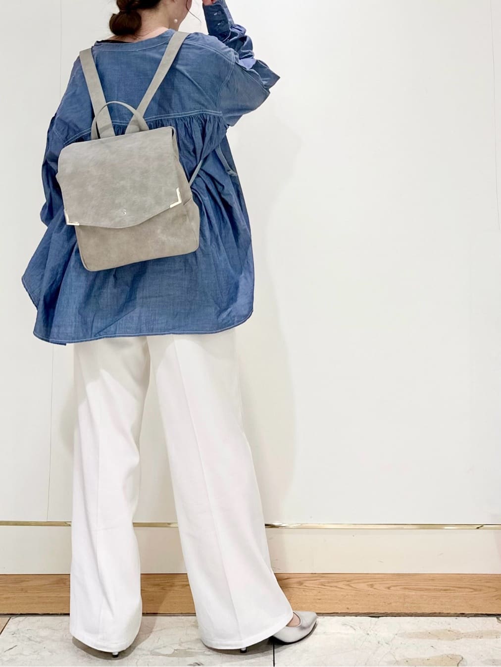 Samantha Thavasaのデニム調デザイン リュックを使ったコーディネートを紹介します。｜Rakuten Fashion(楽天ファッション／旧楽天ブランドアベニュー)3829179