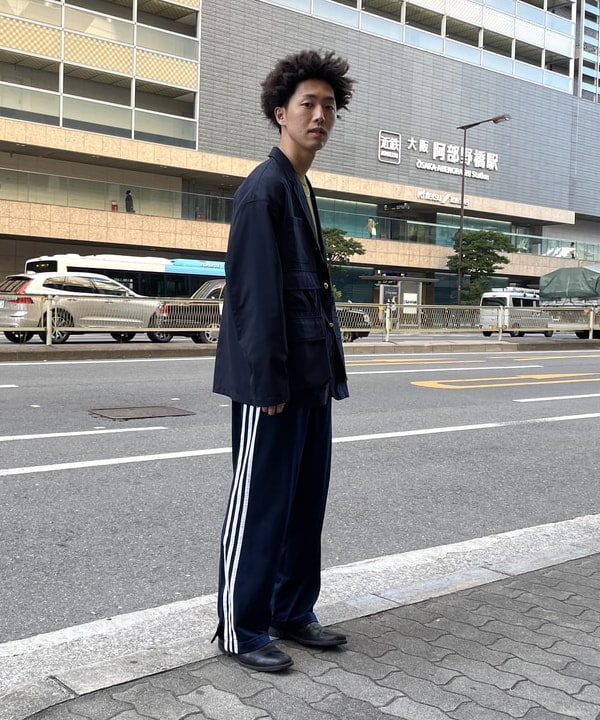 BEAMS OUTLETのBEAMS / 3ステップ ポケット ブレザージャケットを使ったコーディネートを紹介します。｜Rakuten Fashion(楽天ファッション／旧楽天ブランドアベニュー)3837256