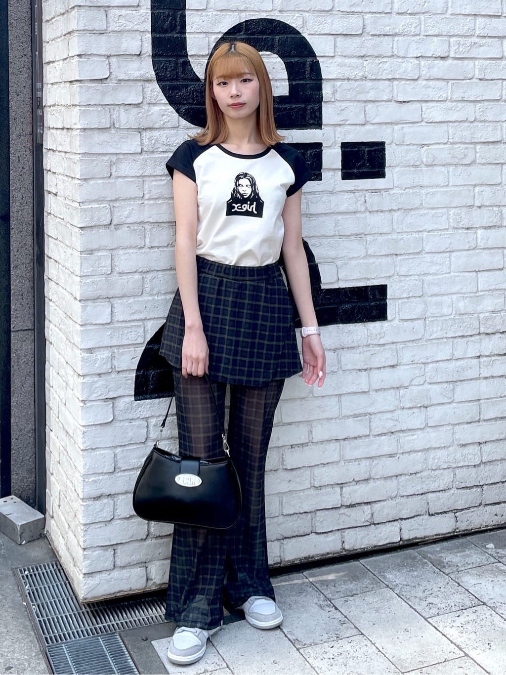 X-girl GLITTER OVAL LOGO 2WAY BAG ホワイト GLITTER OVAL LOGO 2WAY BAG – calif（カリフ）公式サイト