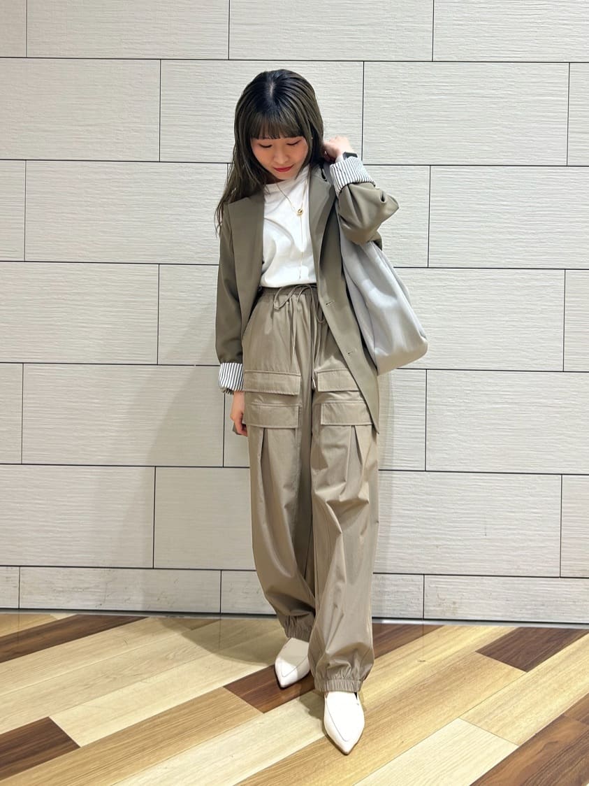 Vinのフロントポケットカーゴジョグパンツを使ったコーディネートを紹介します。｜Rakuten Fashion(楽天ファッション／旧楽天ブランドアベニュー)3844151