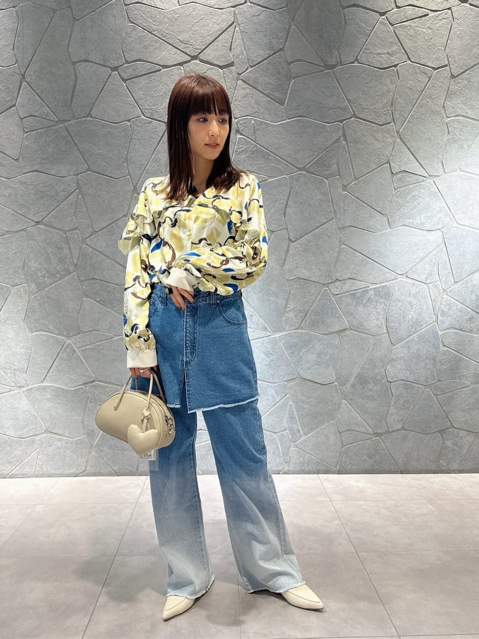 LASUDのレイヤードグラデーションデニムを使ったコーディネートを紹介します。｜Rakuten Fashion(楽天ファッション／旧楽天ブランドアベニュー)3845819