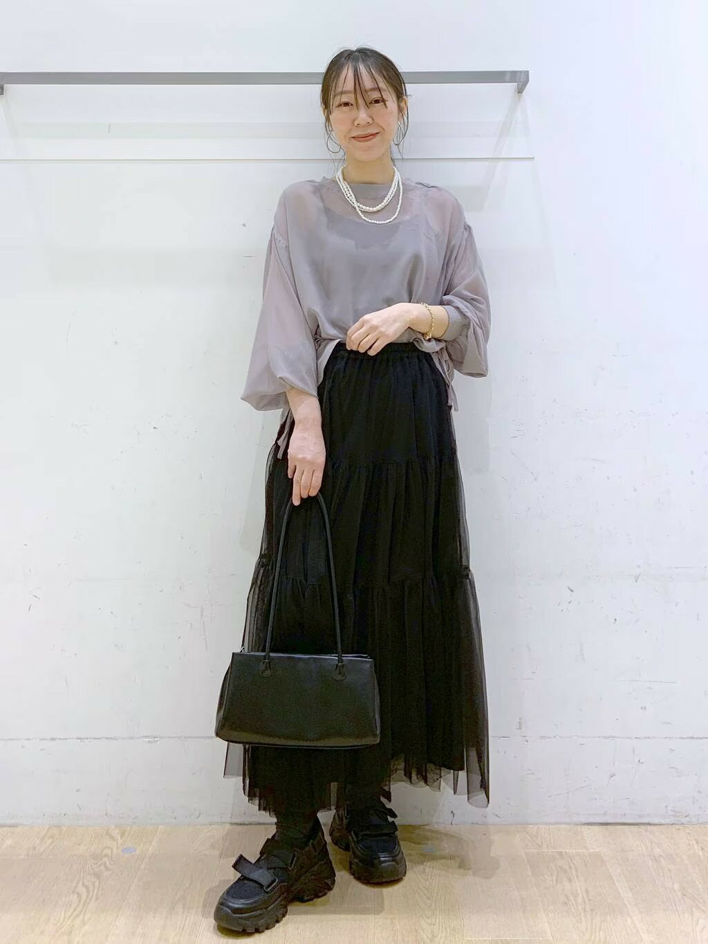 LAKOLEのロングハンドルヨコ型トートバッグを使ったコーディネートを紹介します。｜Rakuten Fashion(楽天ファッション／旧楽天ブランドアベニュー)3846839