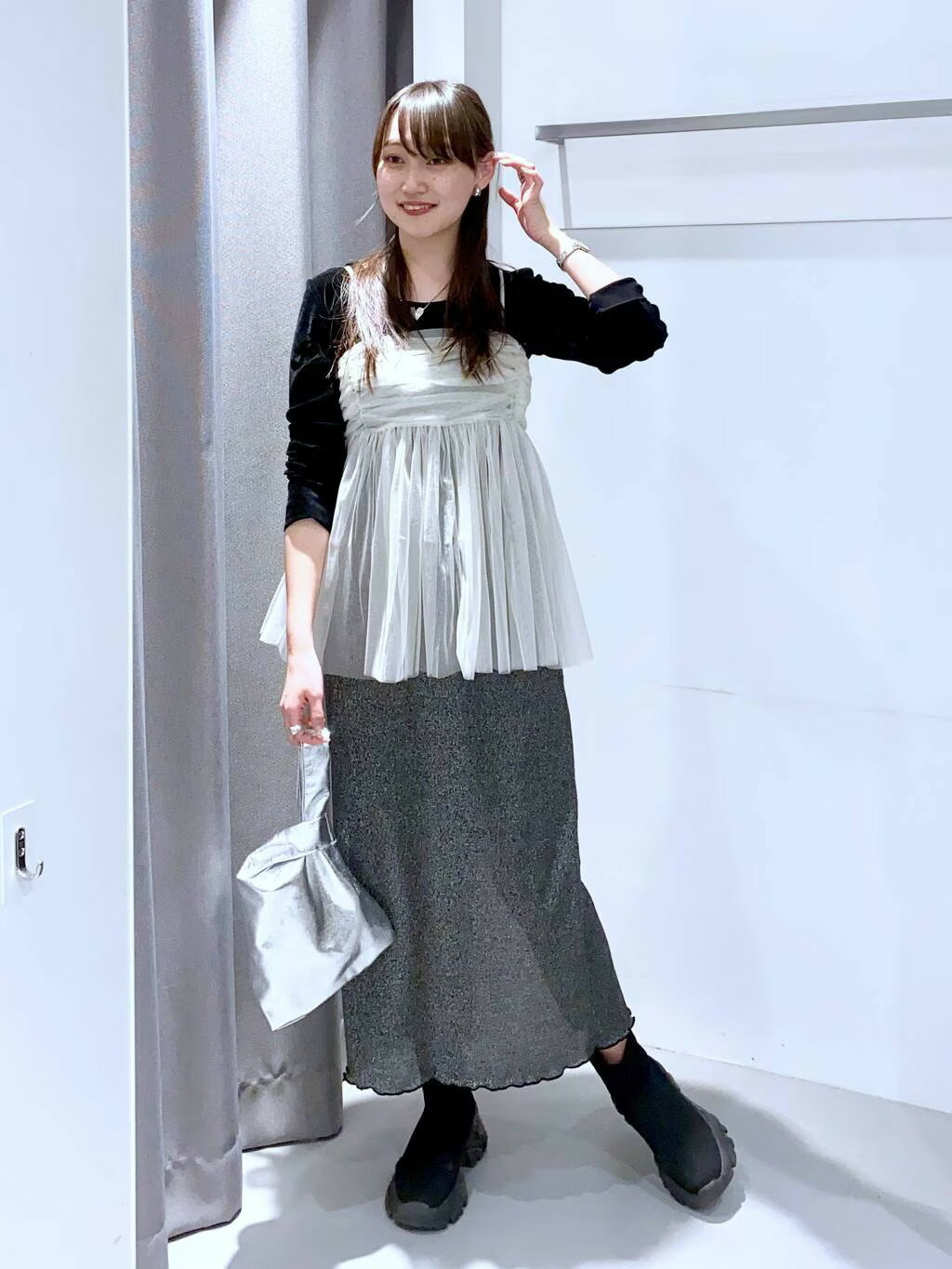 LAKOLEのミニ2WAYチェーンショルダーバッグを使ったコーディネートを紹介します。｜Rakuten Fashion(楽天ファッション／旧楽天ブランドアベニュー)3847008