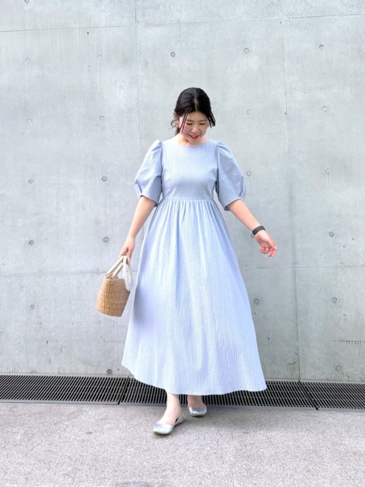 La boutique BonBonのリップルランタンスリーブワンピースを使った  