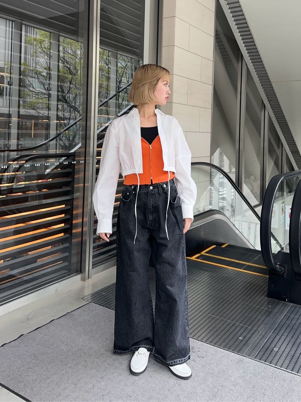 BEAUTY&YOUTH UNITED ARROWSのボタンタック デニムパンツを使った 
