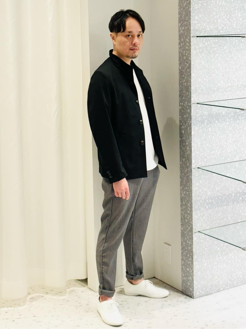MEN'S BIGIのシルケットスムースVネックTシャツを使ったコーディネートを紹介します。｜Rakuten Fashion(楽天ファッション／旧楽天ブランドアベニュー)3869007