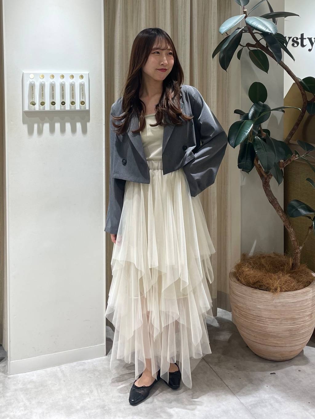 mysty womanのチュールヘムティアードスカートを使ったコーディネートを紹介します。｜Rakuten Fashion(楽天ファッション／旧楽天ブランドアベニュー)3875395