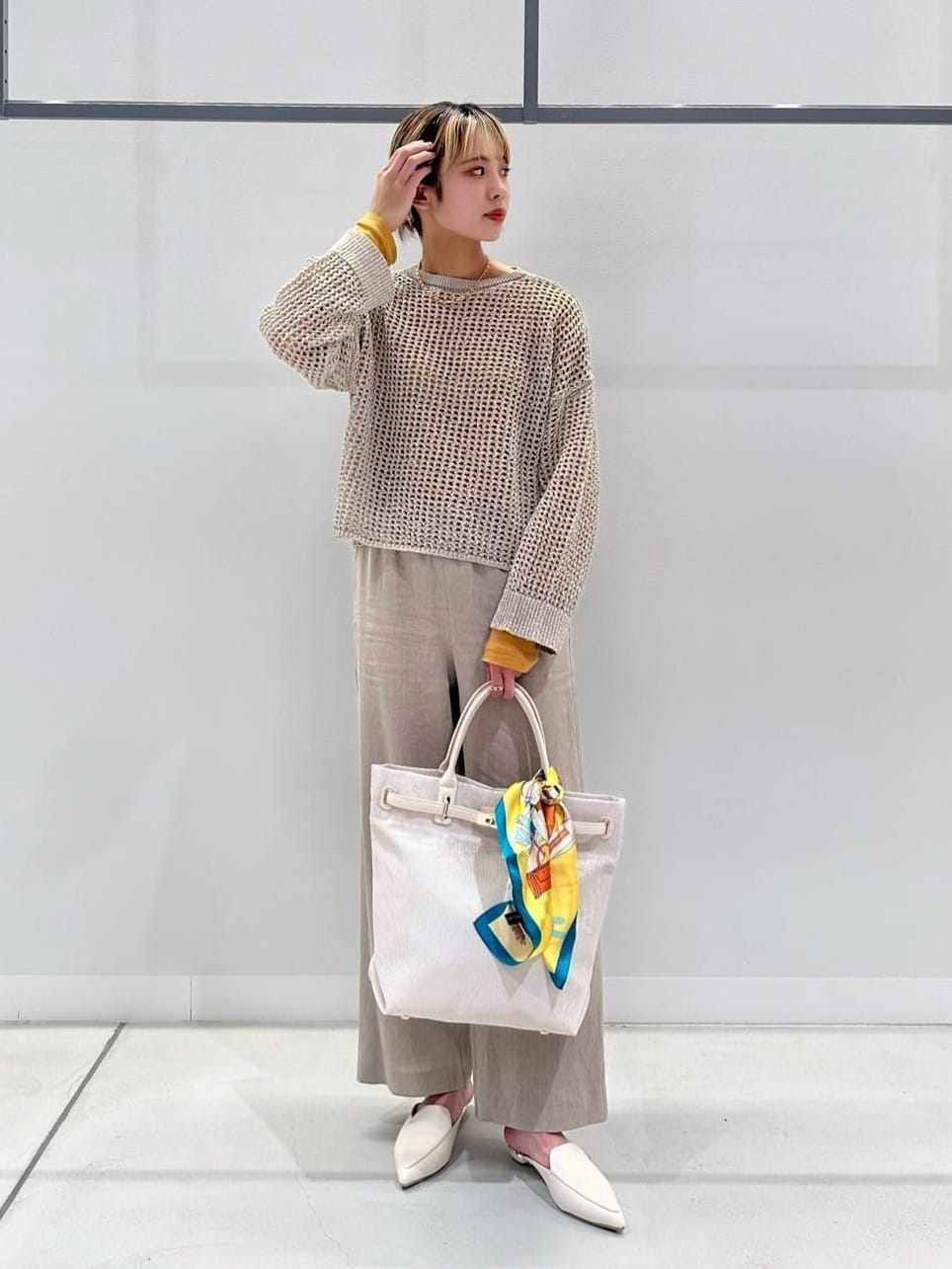 LASUDのスーピマシアーテレコクルーネックカットソーを使ったコーディネートを紹介します。｜Rakuten Fashion(楽天ファッション／旧楽天ブランドアベニュー)3887265