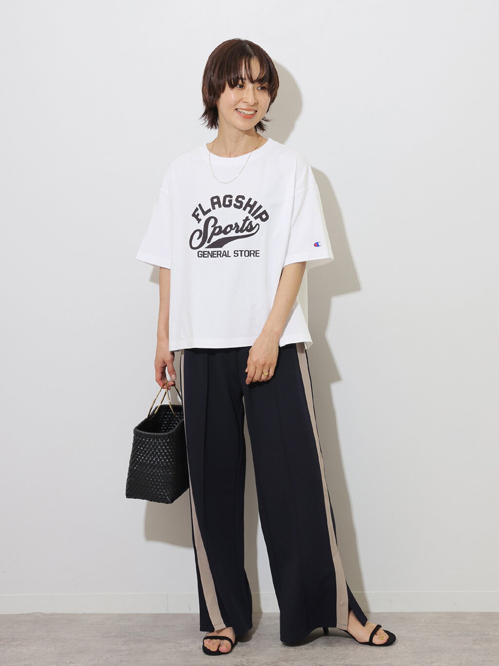 JOURNAL STANDARD relumeのサイドライントラックパンツライトを使った  